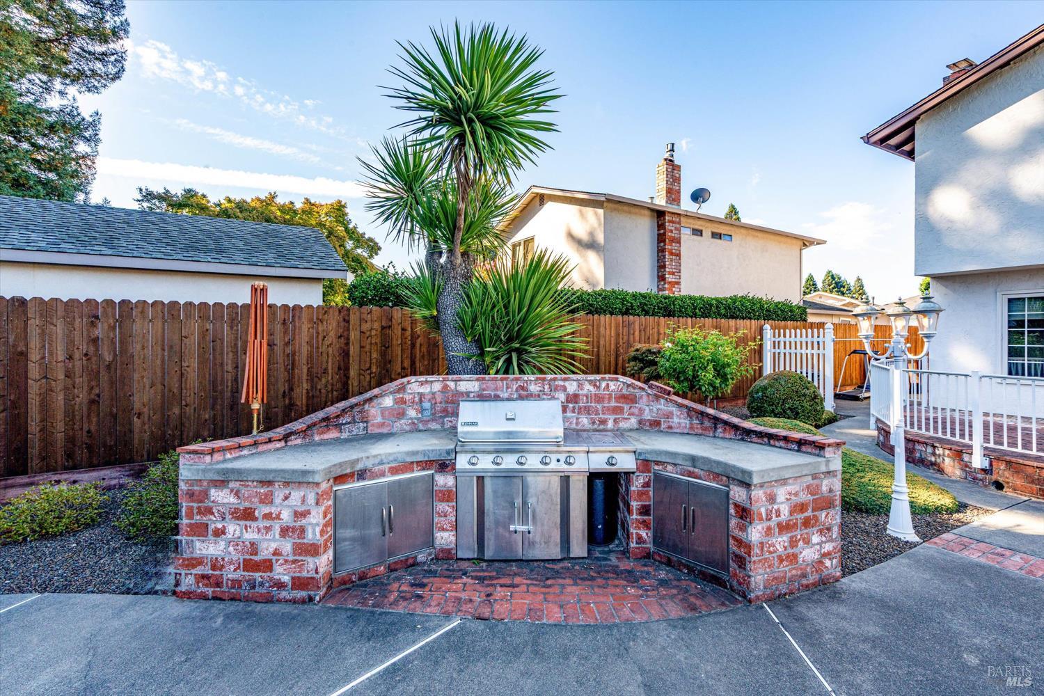 Detail Gallery Image 43 of 48 For 3968 Montrose St, Napa,  CA 94558 - 4 Beds | 3/1 Baths