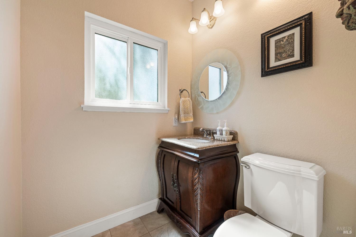 Detail Gallery Image 17 of 54 For 967 Cedar Brook Ln, Vacaville,  CA 95687 - 4 Beds | 2/1 Baths