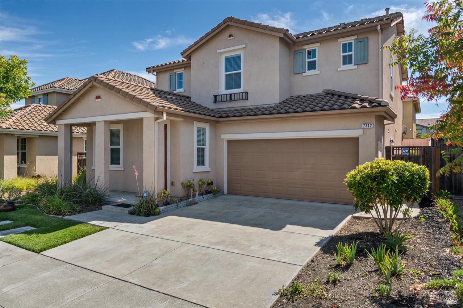 Detail Gallery Image 1 of 13 For 7312 Abbey Dr, Vallejo,  CA 94591 - 5 Beds | 3 Baths