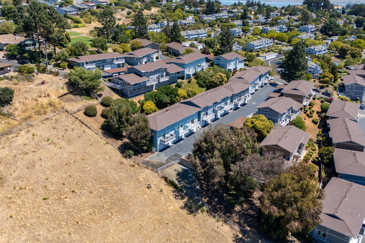 Detail Gallery Image 58 of 62 For 117 Sunset Cir #34,  Benicia,  CA 94510 - 3 Beds | 1/1 Baths