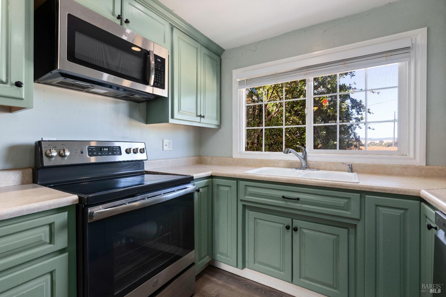 Detail Gallery Image 24 of 47 For 1720 E State Highway 20 Hwy, Upper Lake,  CA 95485 - 3 Beds | 1 Baths