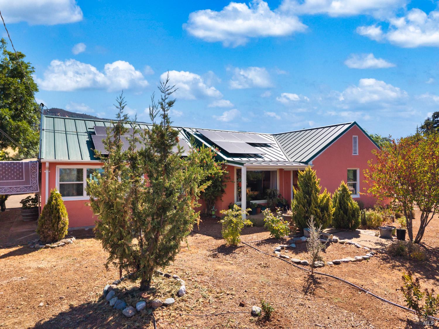 Detail Gallery Image 7 of 47 For 1720 E State Highway 20 Hwy, Upper Lake,  CA 95485 - 3 Beds | 1 Baths