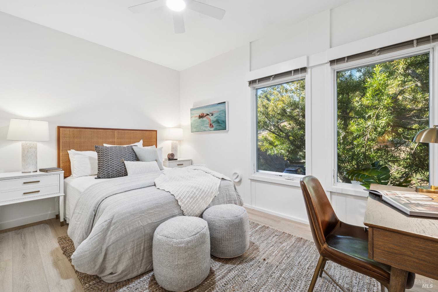 Detail Gallery Image 5 of 11 For 45 Corinthian Ct #32,  Belvedere Tiburon,  CA 94920 - 2 Beds | 2 Baths