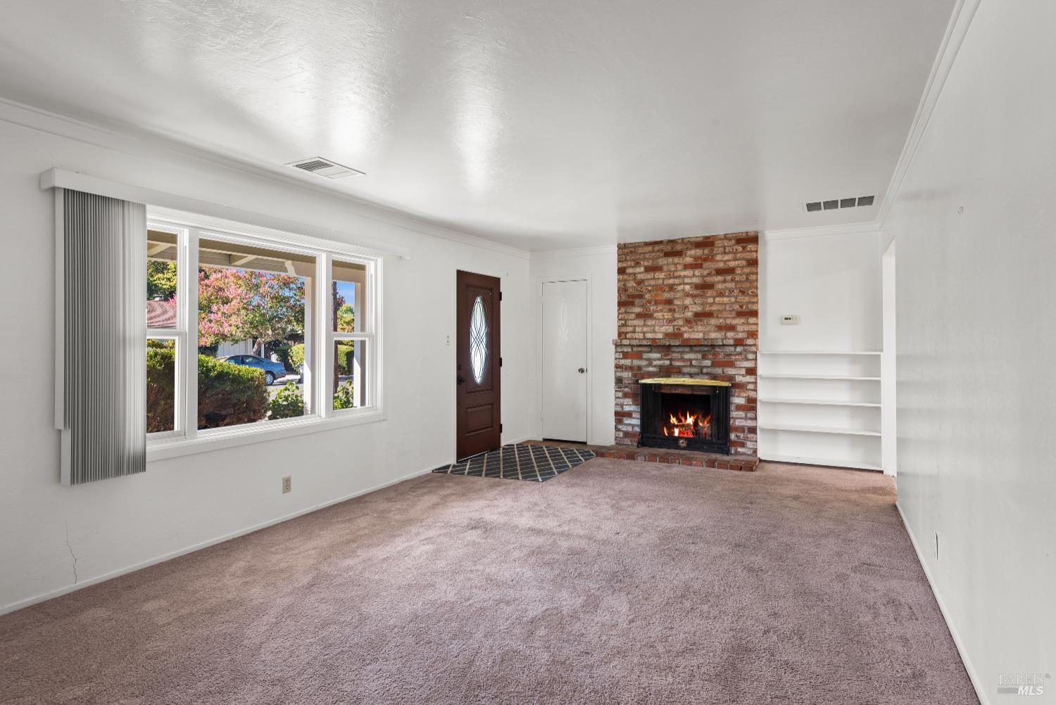 Detail Gallery Image 6 of 26 For 3469 Idaho Dr, Santa Rosa,  CA 95405 - 3 Beds | 1 Baths