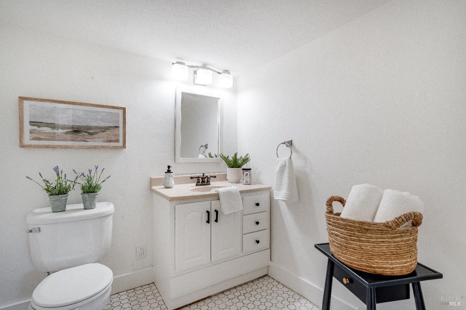 Detail Gallery Image 37 of 77 For 203 E 1st St, Napa,  CA 94559 - 4 Beds | 2/1 Baths