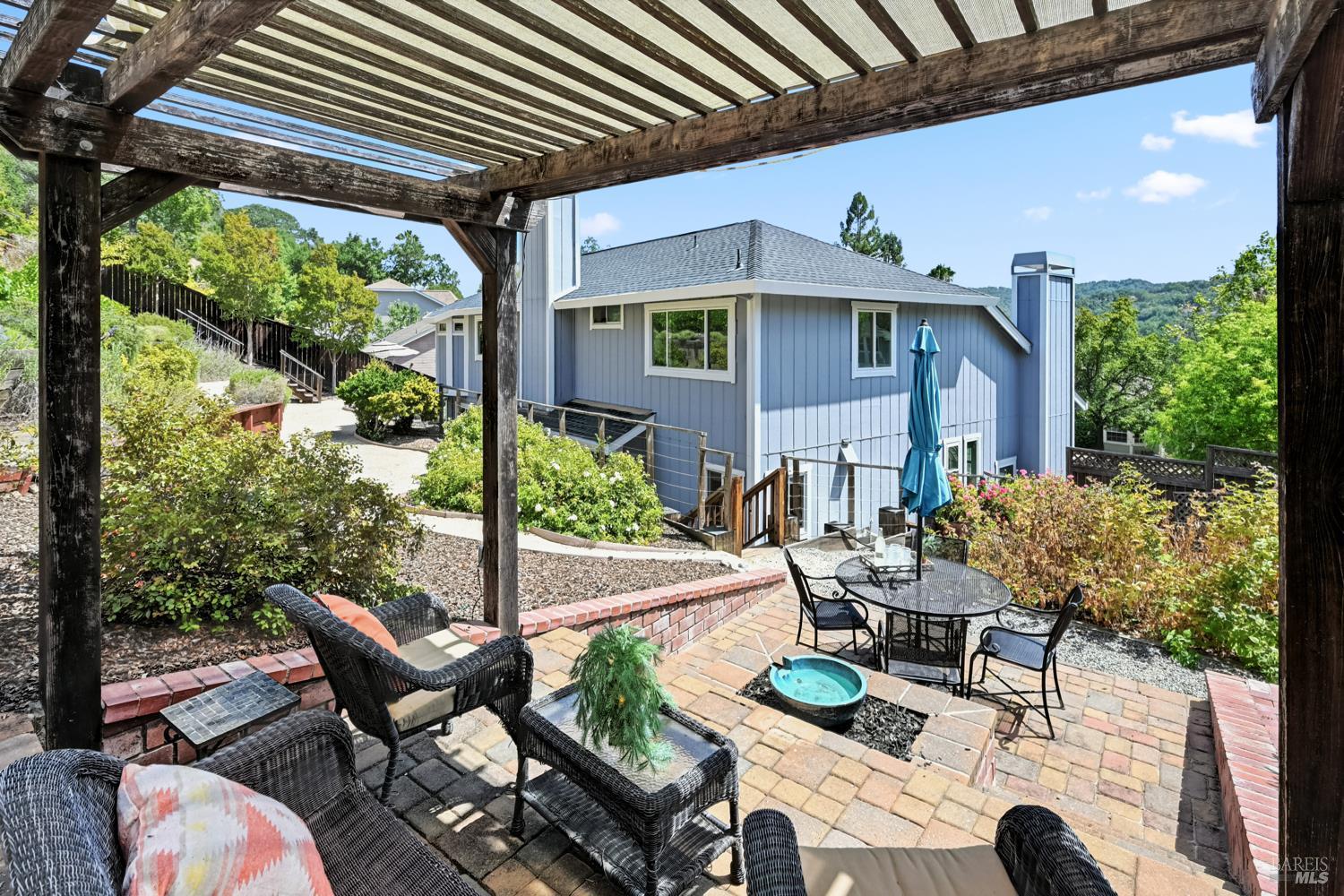 Detail Gallery Image 25 of 31 For 201 Deborah Ct, Novato,  CA 94949 - 4 Beds | 3 Baths