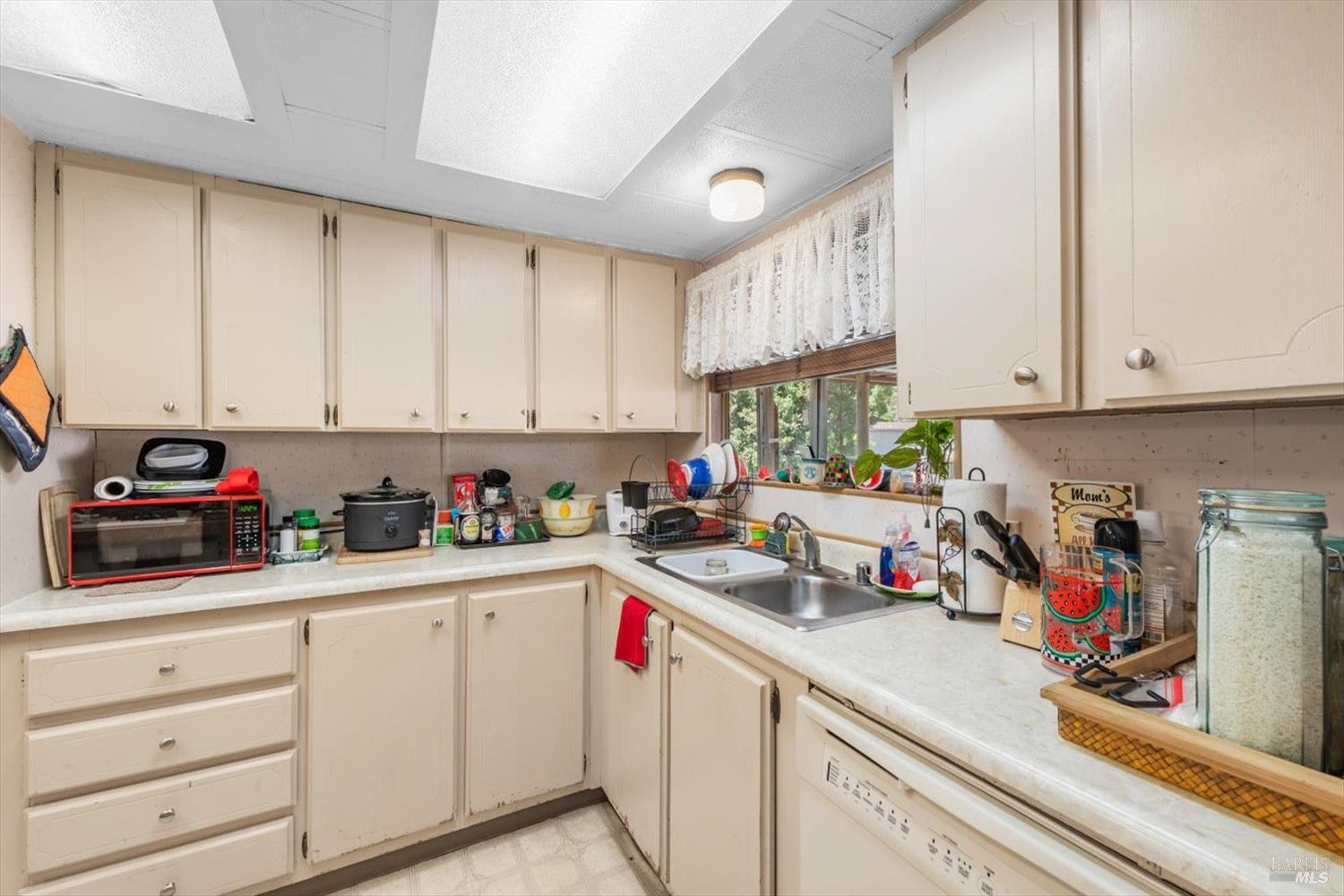 Detail Gallery Image 17 of 45 For 30 Constance Dr, Vallejo,  CA 94590 - 2 Beds | 2 Baths