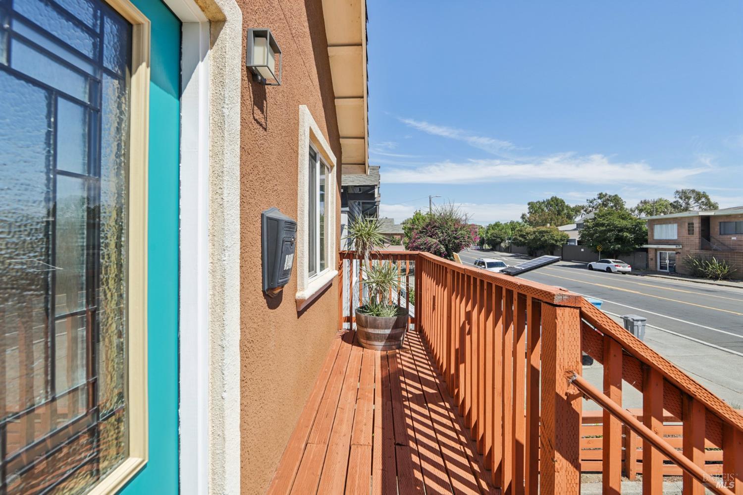 Detail Gallery Image 4 of 41 For 1210 Florida St, Vallejo,  CA 94590 - 3 Beds | 2 Baths
