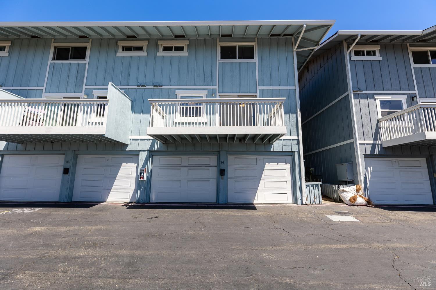 Detail Gallery Image 43 of 62 For 117 Sunset Cir #34,  Benicia,  CA 94510 - 3 Beds | 1/1 Baths