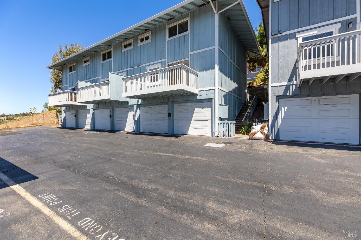 Detail Gallery Image 42 of 62 For 117 Sunset Cir #34,  Benicia,  CA 94510 - 3 Beds | 1/1 Baths