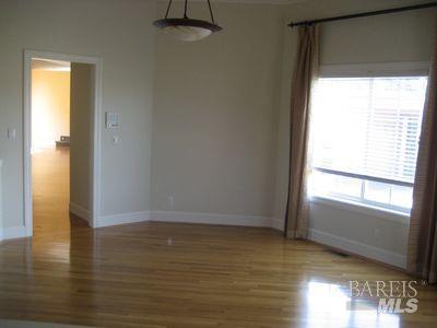 Detail Gallery Image 11 of 25 For 63 Bay Way, San Rafael,  CA 94901 - 4 Beds | 3/1 Baths