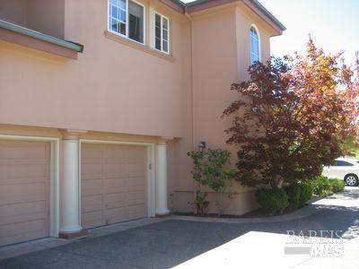 Detail Gallery Image 6 of 25 For 63 Bay Way, San Rafael,  CA 94901 - 4 Beds | 3/1 Baths
