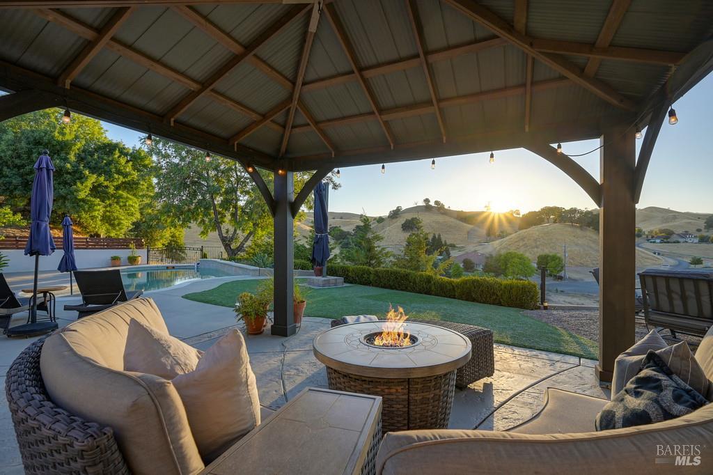 Detail Gallery Image 86 of 99 For 4050 English Oaks Dr, Vacaville,  CA 95688 - 5 Beds | 5 Baths