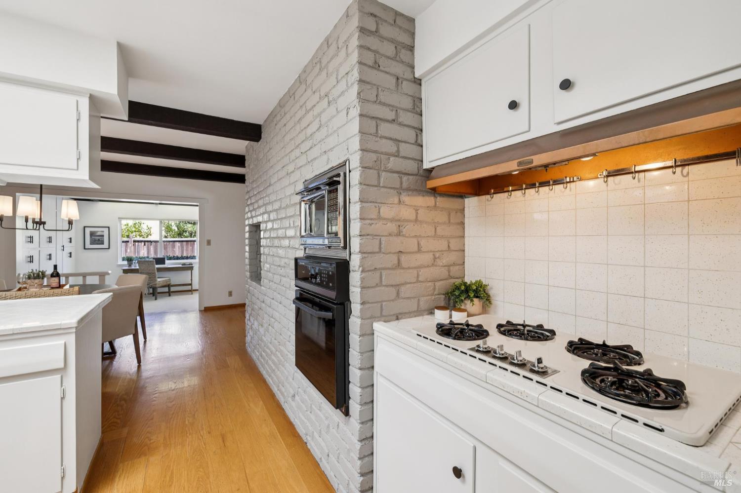 Detail Gallery Image 13 of 44 For 340 Alameda De La Loma Unkn, Novato,  CA 94949 - 3 Beds | 2 Baths