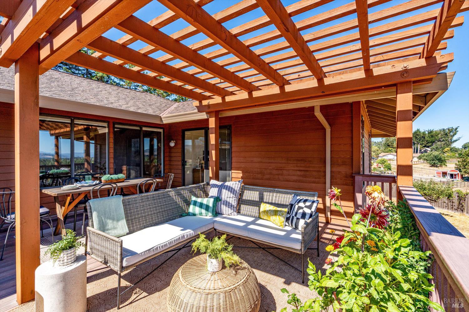 Detail Gallery Image 39 of 60 For 8962 Cypress Ave, Cotati,  CA 94931 - 3 Beds | 2/1 Baths
