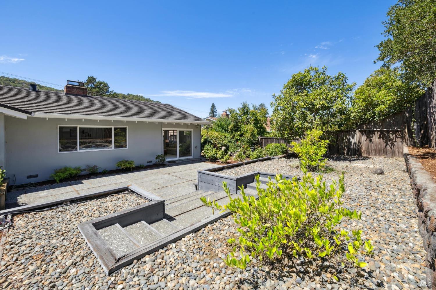 Detail Gallery Image 38 of 44 For 340 Alameda De La Loma Unkn, Novato,  CA 94949 - 3 Beds | 2 Baths