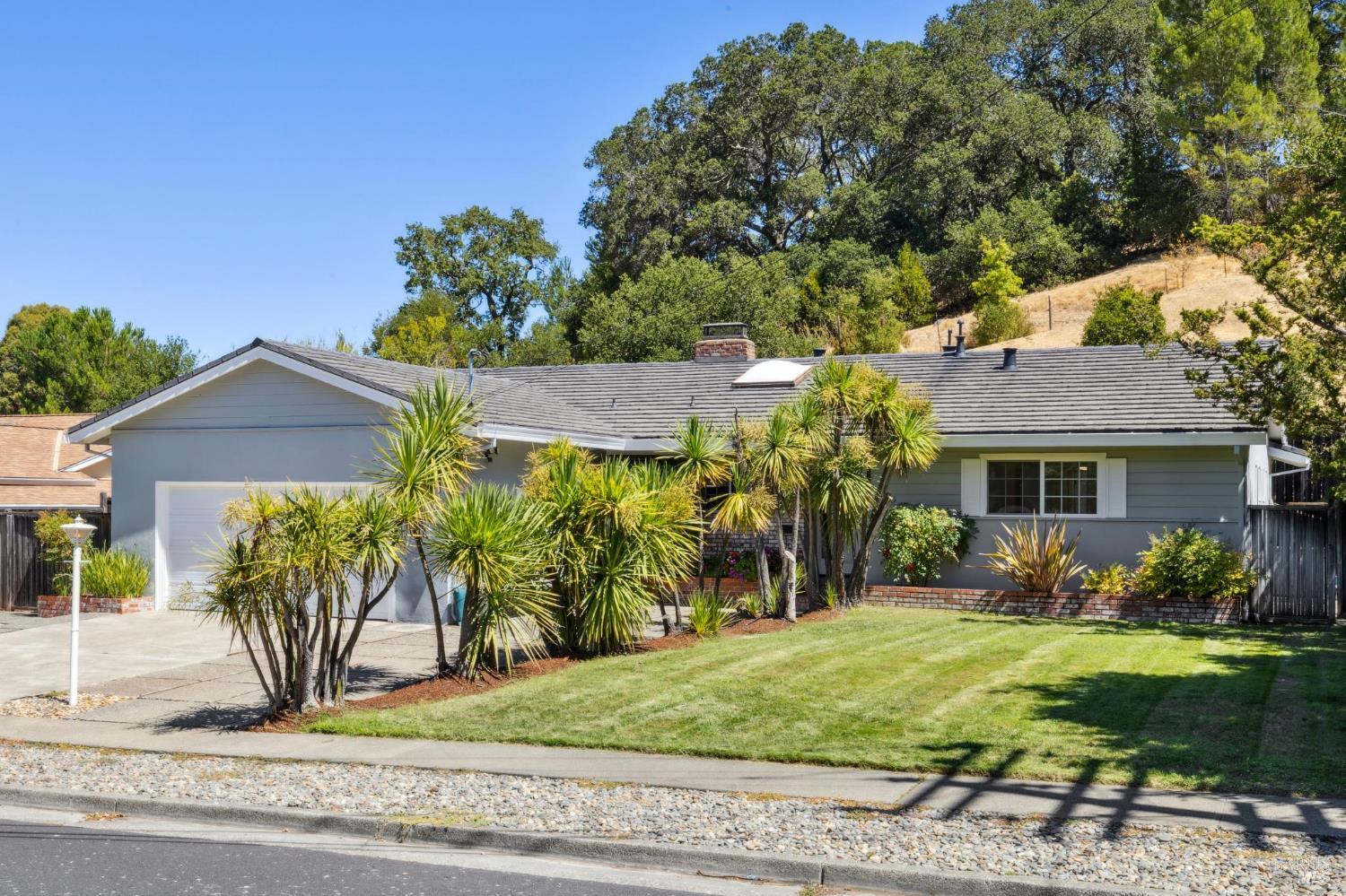 Detail Gallery Image 2 of 44 For 340 Alameda De La Loma Unkn, Novato,  CA 94949 - 3 Beds | 2 Baths