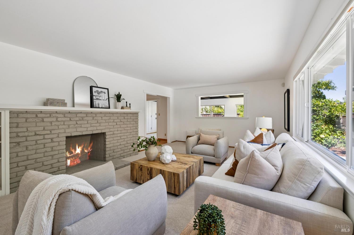 Detail Gallery Image 7 of 44 For 340 Alameda De La Loma Unkn, Novato,  CA 94949 - 3 Beds | 2 Baths
