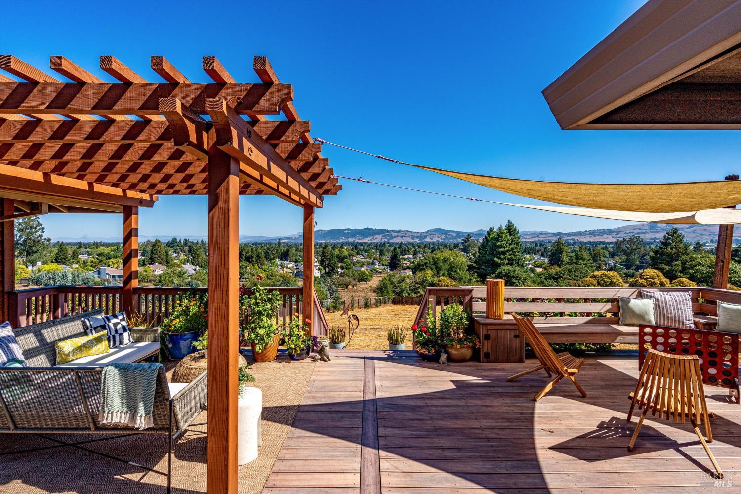 Detail Gallery Image 25 of 60 For 8962 Cypress Ave, Cotati,  CA 94931 - 3 Beds | 2/1 Baths