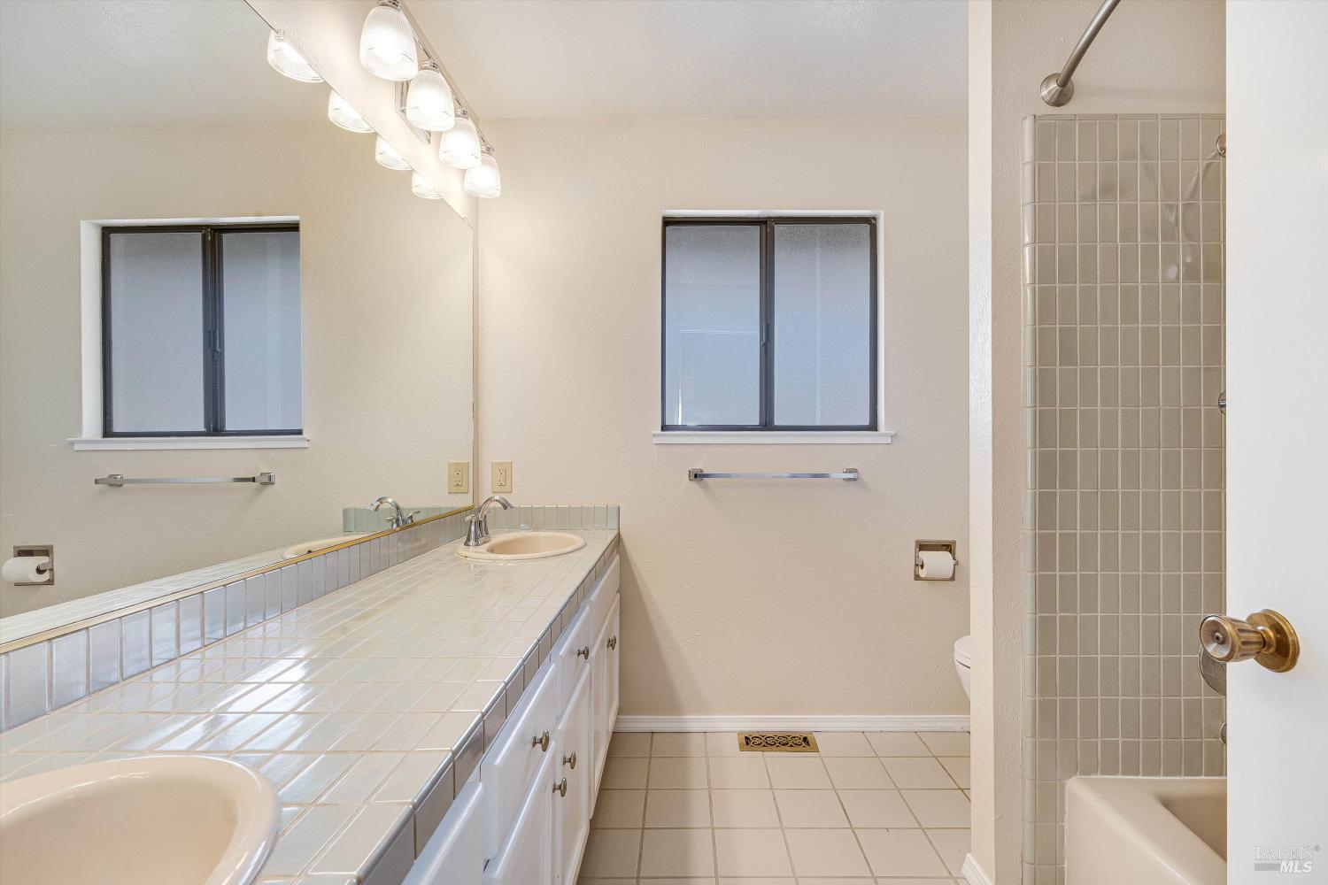 Detail Gallery Image 33 of 60 For 8962 Cypress Ave, Cotati,  CA 94931 - 3 Beds | 2/1 Baths