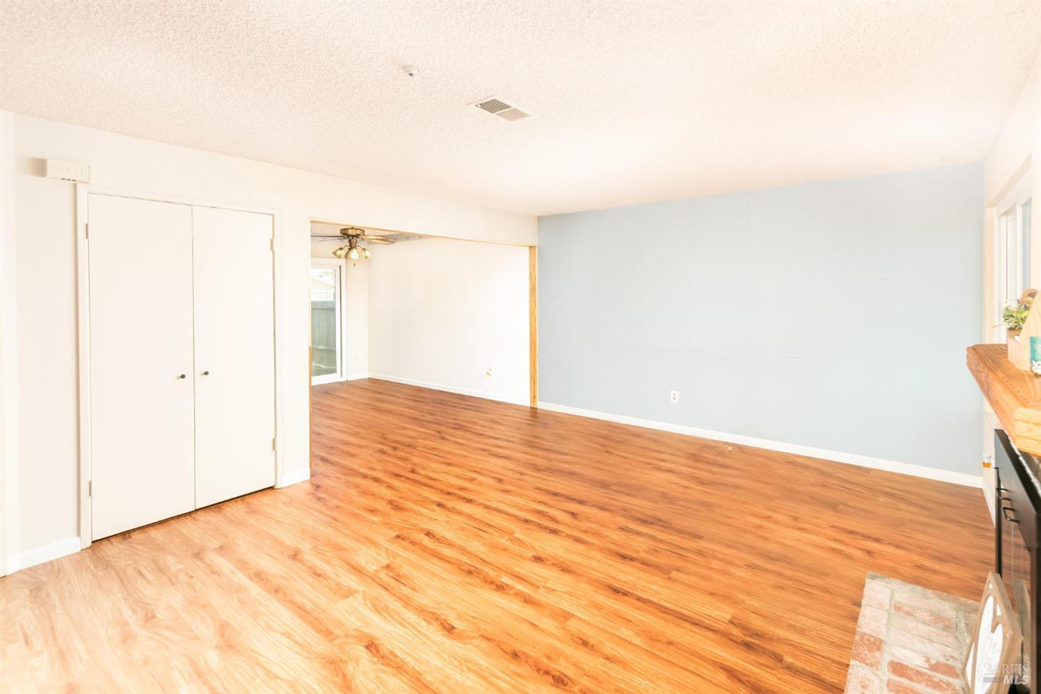 Detail Gallery Image 17 of 26 For 1451 Gold Way, Rohnert Park,  CA 94928 - 3 Beds | 1/1 Baths