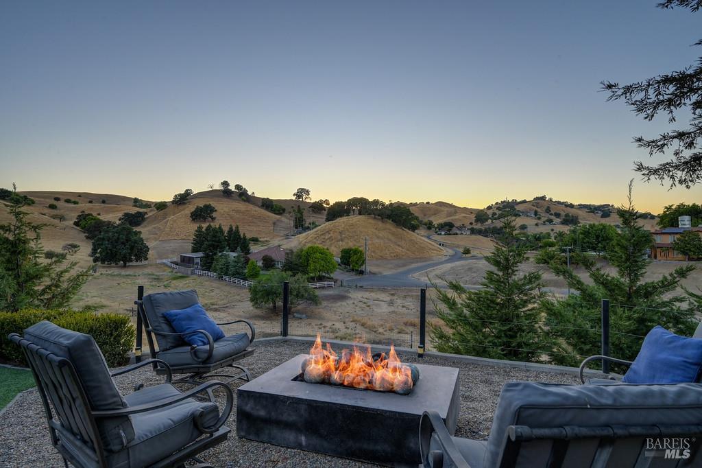 Detail Gallery Image 80 of 99 For 4050 English Oaks Dr, Vacaville,  CA 95688 - 5 Beds | 5 Baths