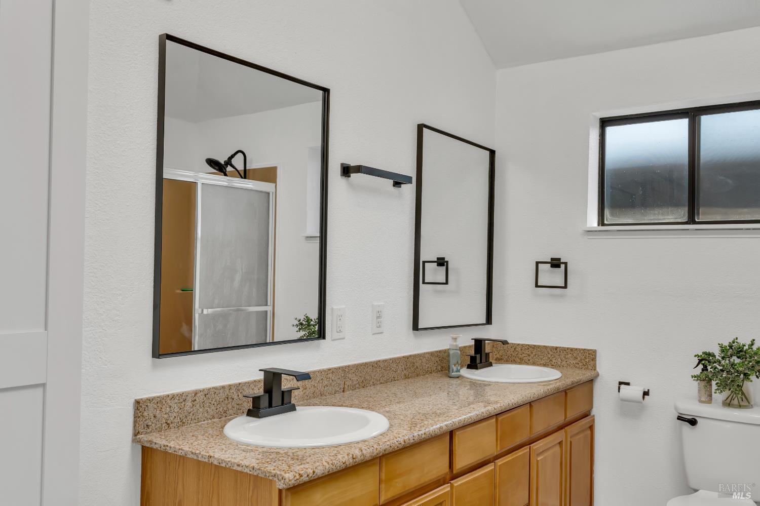 Detail Gallery Image 26 of 37 For 1331 Canterbury Dr, Fairfield,  CA 94533 - 4 Beds | 2 Baths
