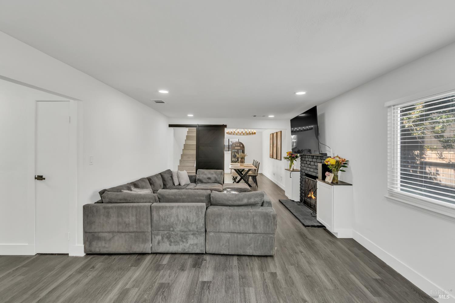 Detail Gallery Image 16 of 37 For 1331 Canterbury Dr, Fairfield,  CA 94533 - 4 Beds | 2 Baths