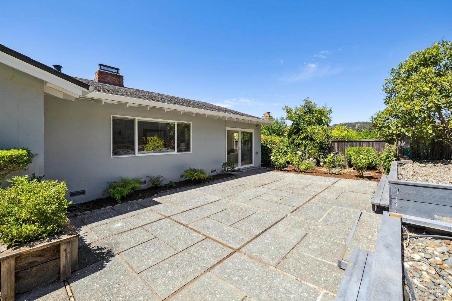 Detail Gallery Image 36 of 44 For 340 Alameda De La Loma Unkn, Novato,  CA 94949 - 3 Beds | 2 Baths