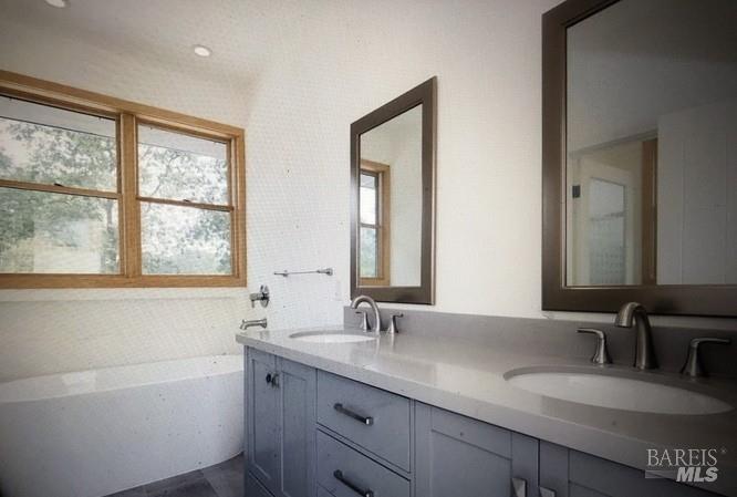 Detail Gallery Image 14 of 31 For Address Is Not Disclosed, Cloverdale,  CA 95425 - 2 Beds | 2 Baths