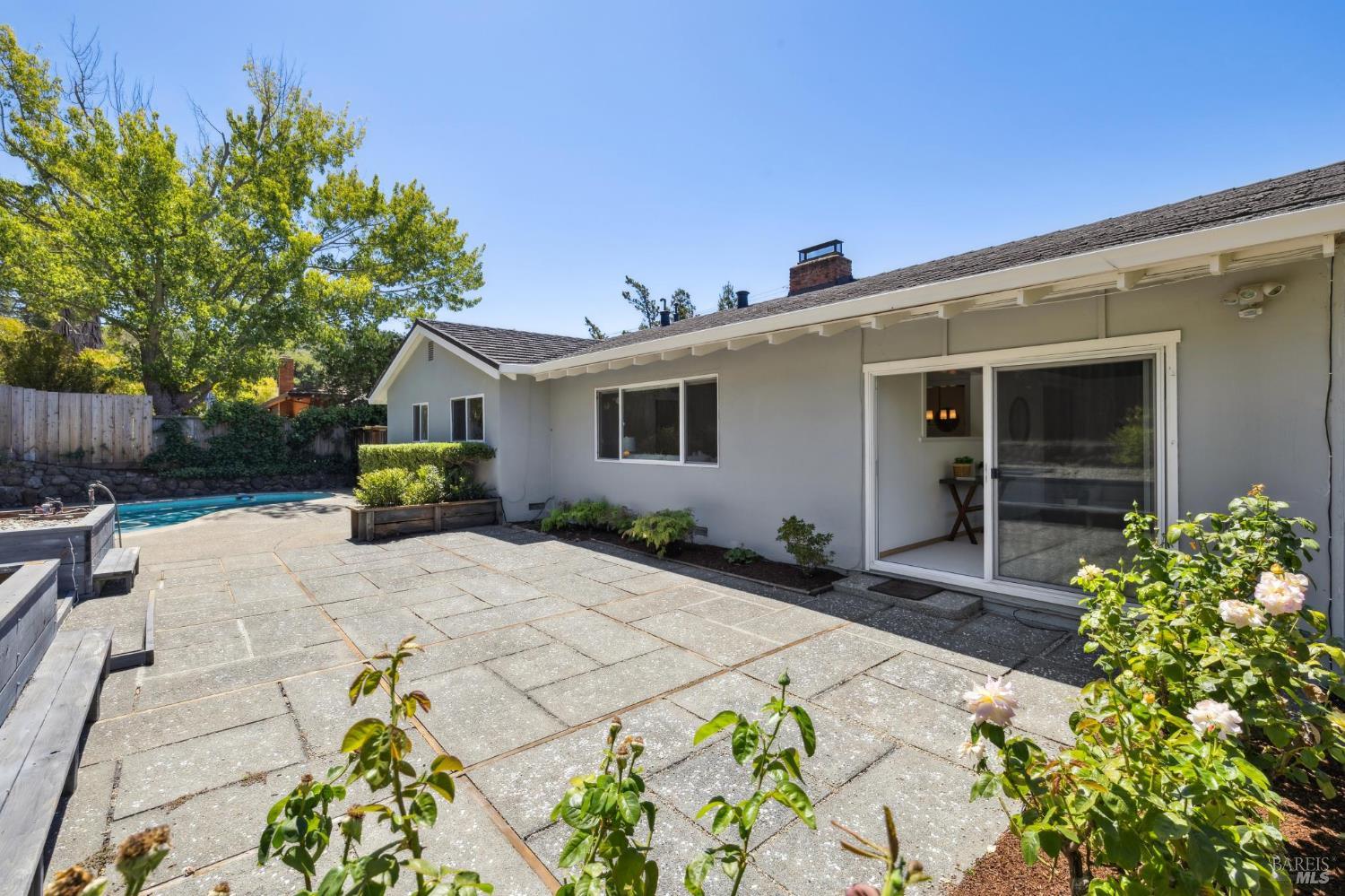 Detail Gallery Image 35 of 44 For 340 Alameda De La Loma Unkn, Novato,  CA 94949 - 3 Beds | 2 Baths