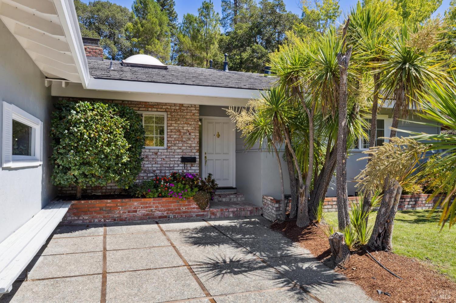 Detail Gallery Image 3 of 44 For 340 Alameda De La Loma Unkn, Novato,  CA 94949 - 3 Beds | 2 Baths
