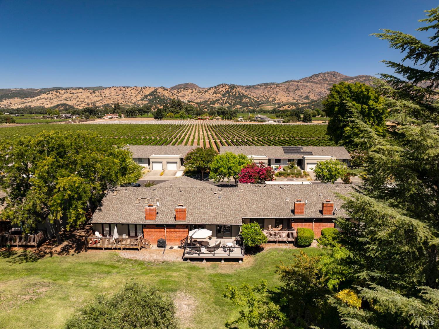 Detail Gallery Image 23 of 28 For 135 Vineyard Cir, Yountville,  CA 94599 - 2 Beds | 2 Baths