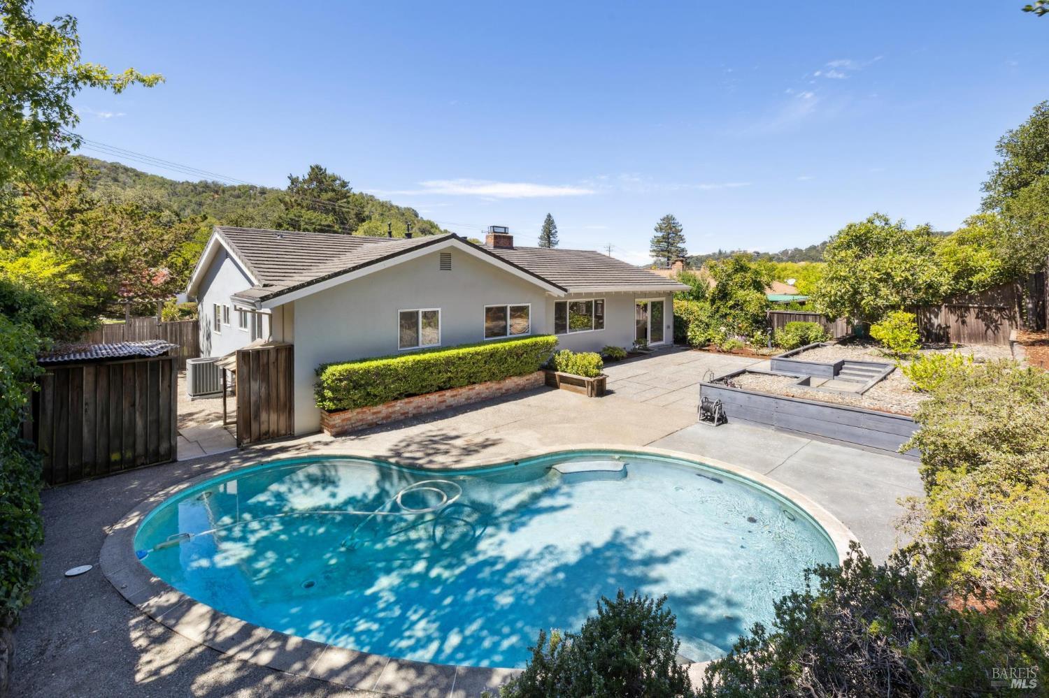 Detail Gallery Image 44 of 44 For 340 Alameda De La Loma Unkn, Novato,  CA 94949 - 3 Beds | 2 Baths