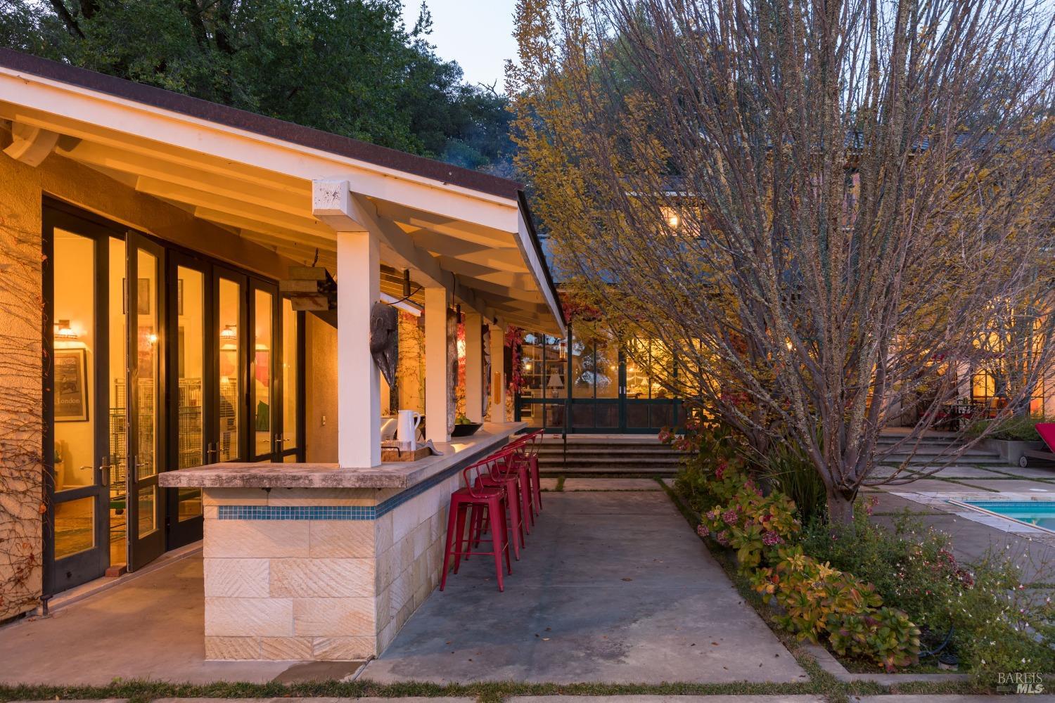 Detail Gallery Image 26 of 37 For 18730 Canyon Rd, Sonoma,  CA 95476 - 4 Beds | 4/1 Baths