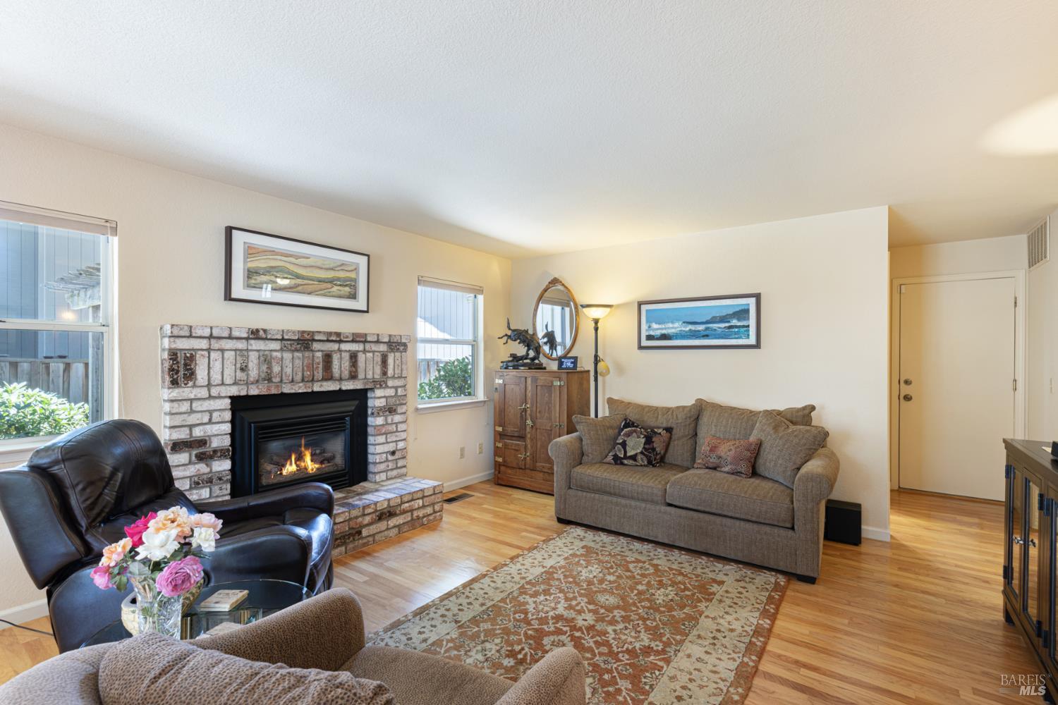 Detail Gallery Image 7 of 17 For 66 Noonan Ranch Cir, Santa Rosa,  CA 95403 - 3 Beds | 2/1 Baths