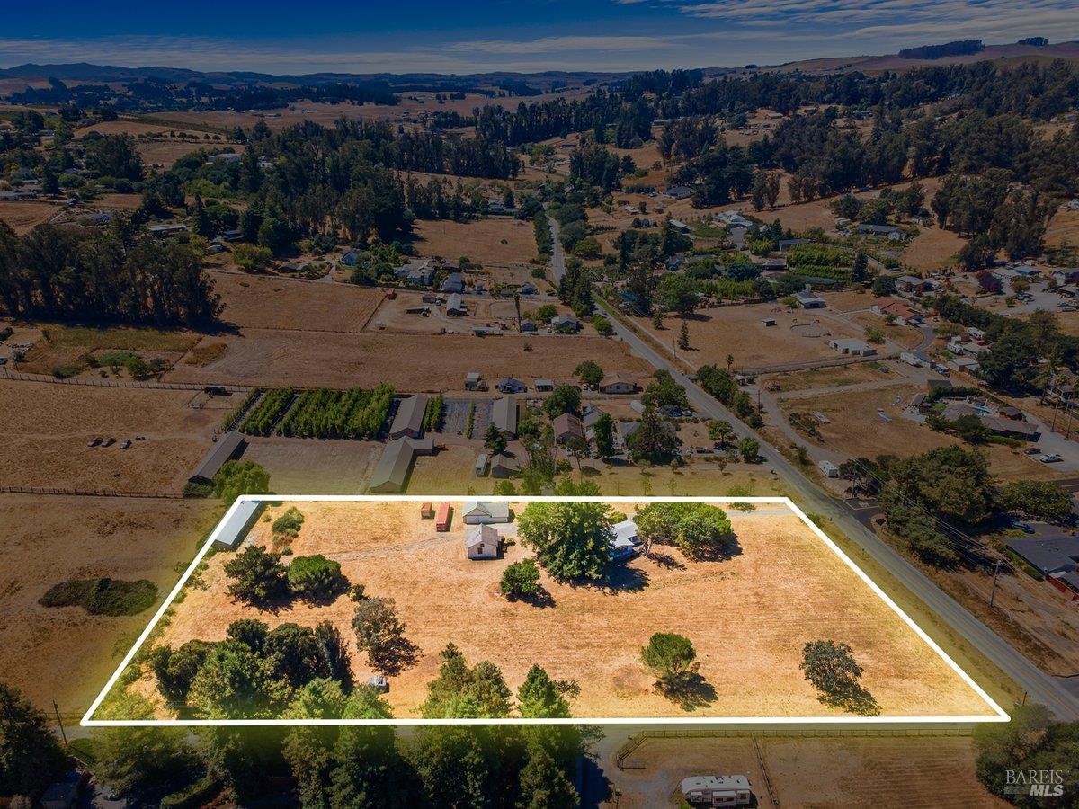 Detail Gallery Image 70 of 70 For 300 W Railroad Ave, Cotati,  CA 94931 - 3 Beds | 3 Baths