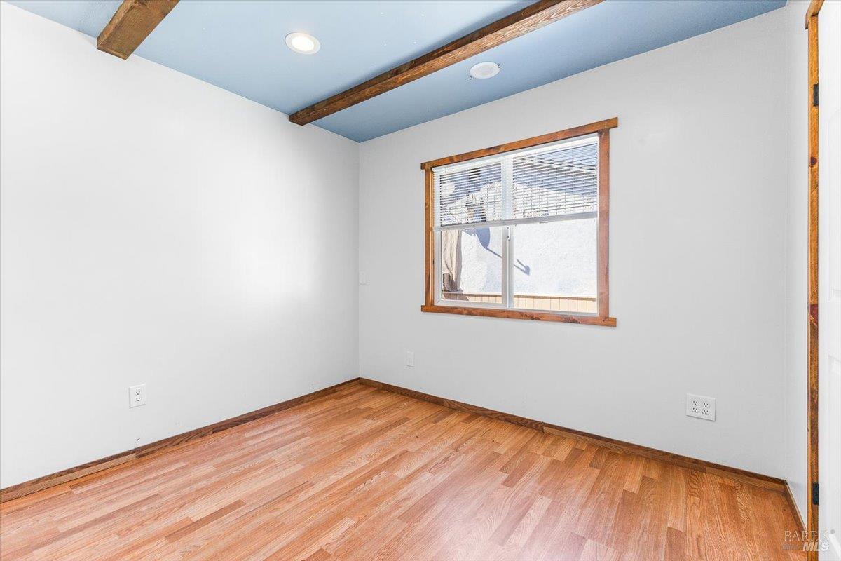 Detail Gallery Image 12 of 33 For 2420 Lomitas Ave, Santa Rosa,  CA 95404 - 4 Beds | 2 Baths