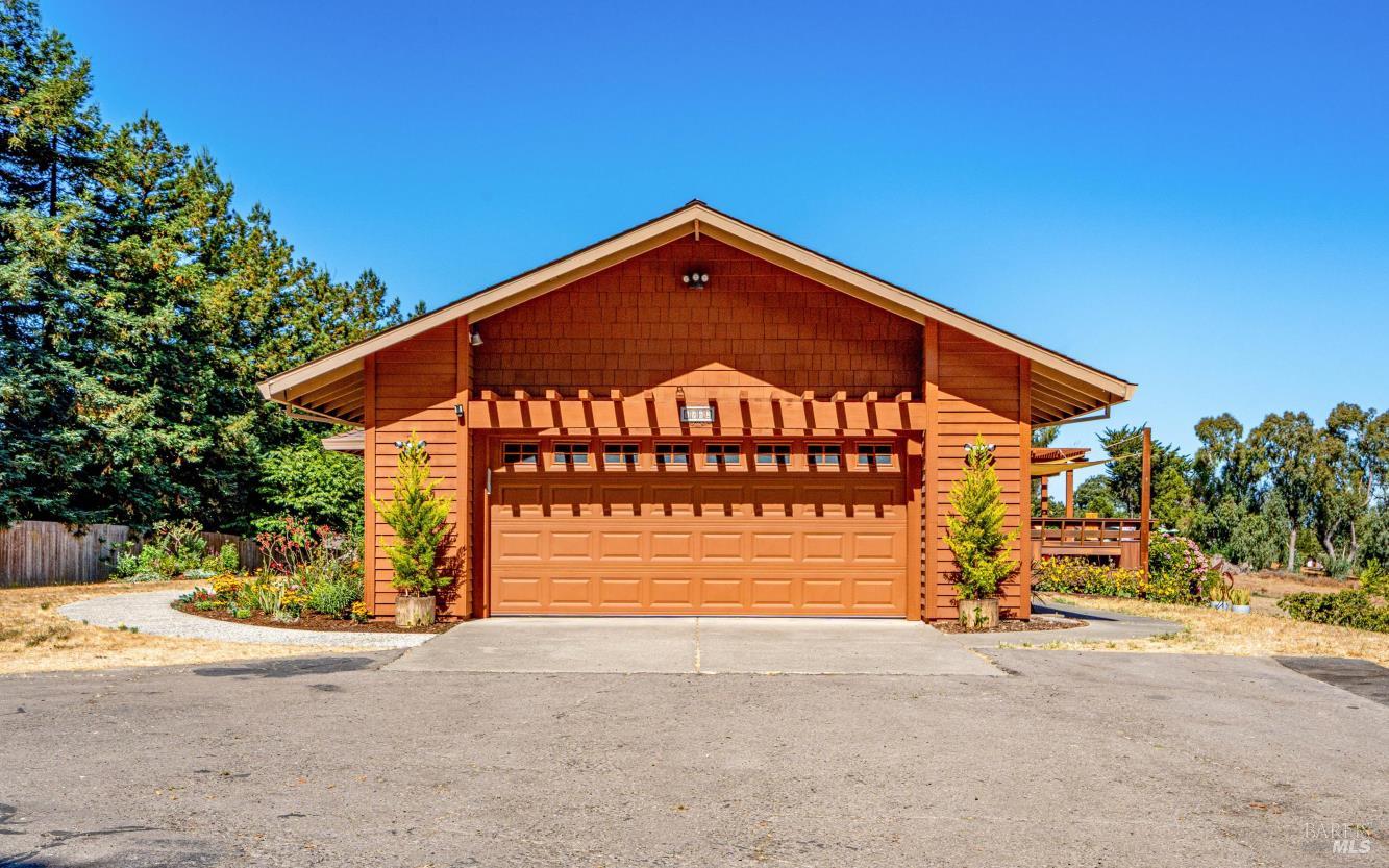 Detail Gallery Image 4 of 60 For 8962 Cypress Ave, Cotati,  CA 94931 - 3 Beds | 2/1 Baths