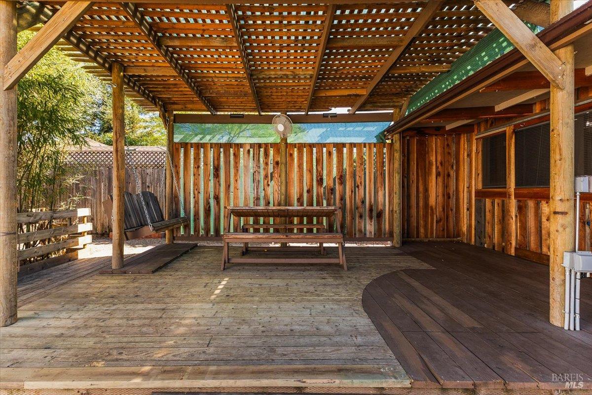 Detail Gallery Image 28 of 33 For 2420 Lomitas Ave, Santa Rosa,  CA 95404 - 4 Beds | 2 Baths