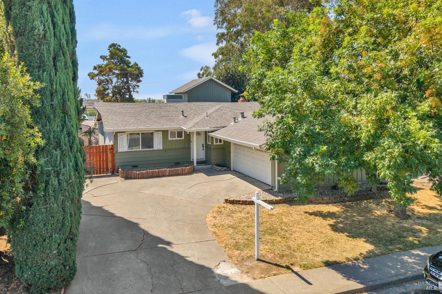 Detail Gallery Image 33 of 37 For 1331 Canterbury Dr, Fairfield,  CA 94533 - 4 Beds | 2 Baths