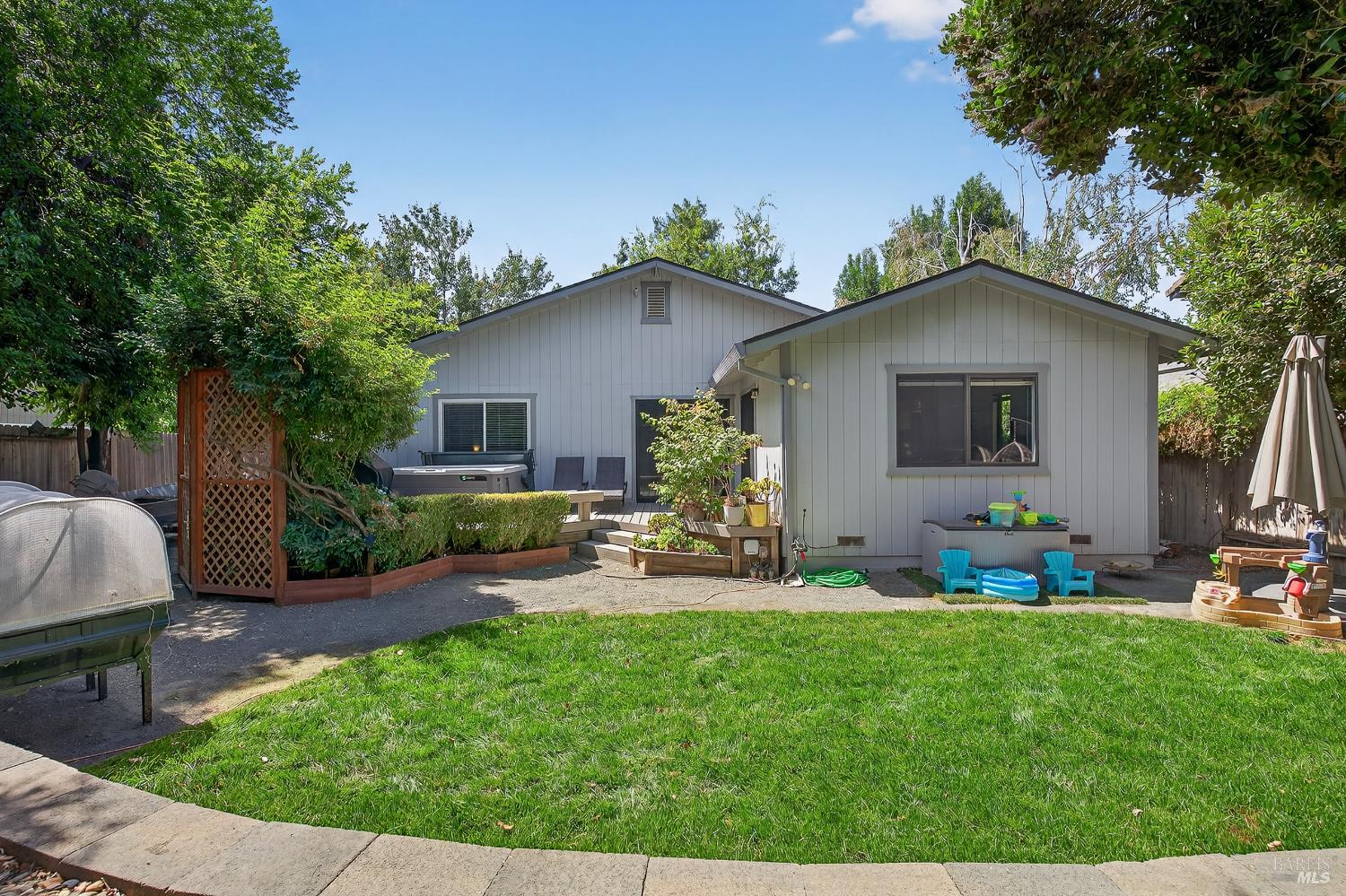 Detail Gallery Image 42 of 58 For 920 N Lincoln St, Dixon,  CA 95620 - 4 Beds | 2 Baths