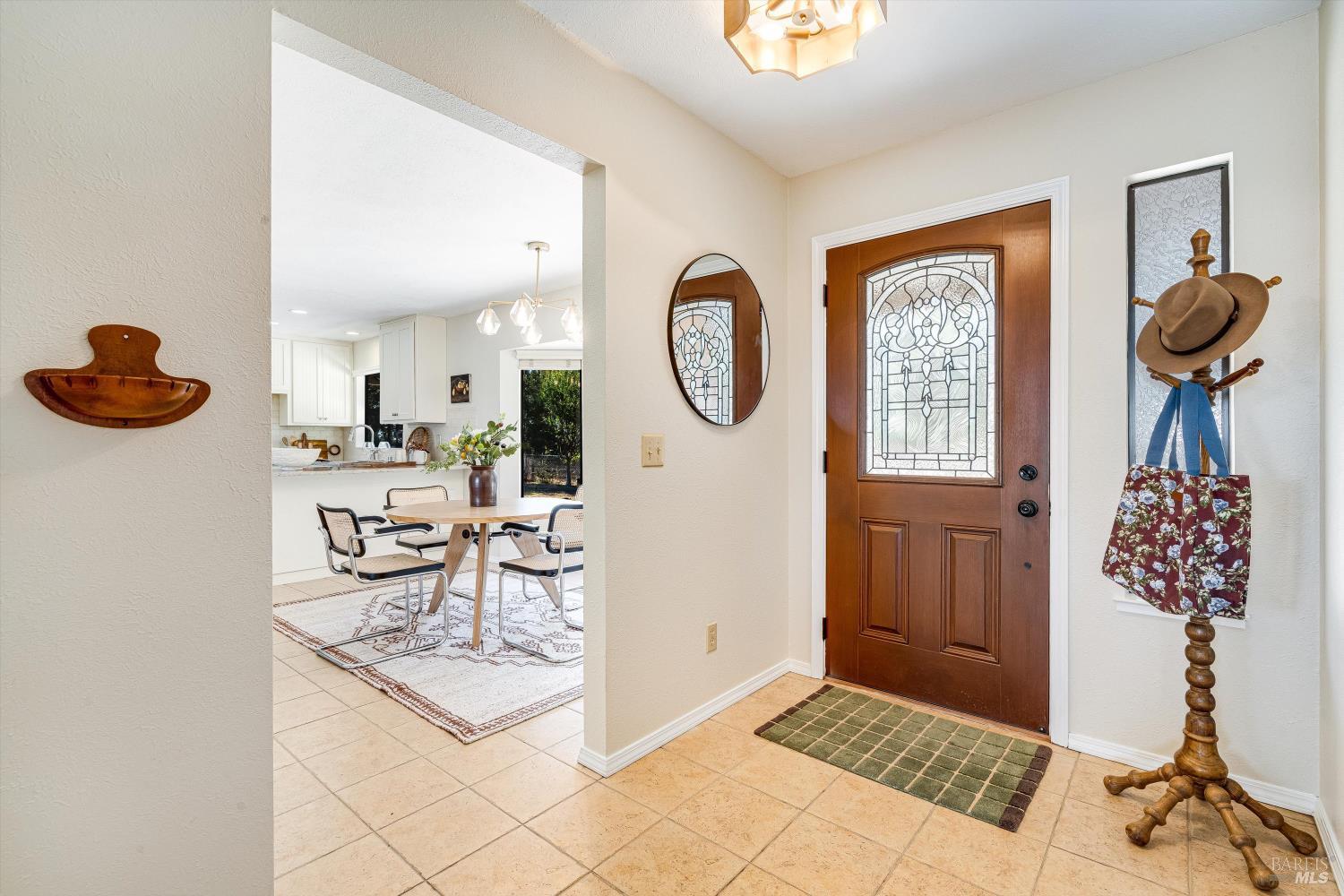 Detail Gallery Image 8 of 60 For 8962 Cypress Ave, Cotati,  CA 94931 - 3 Beds | 2/1 Baths
