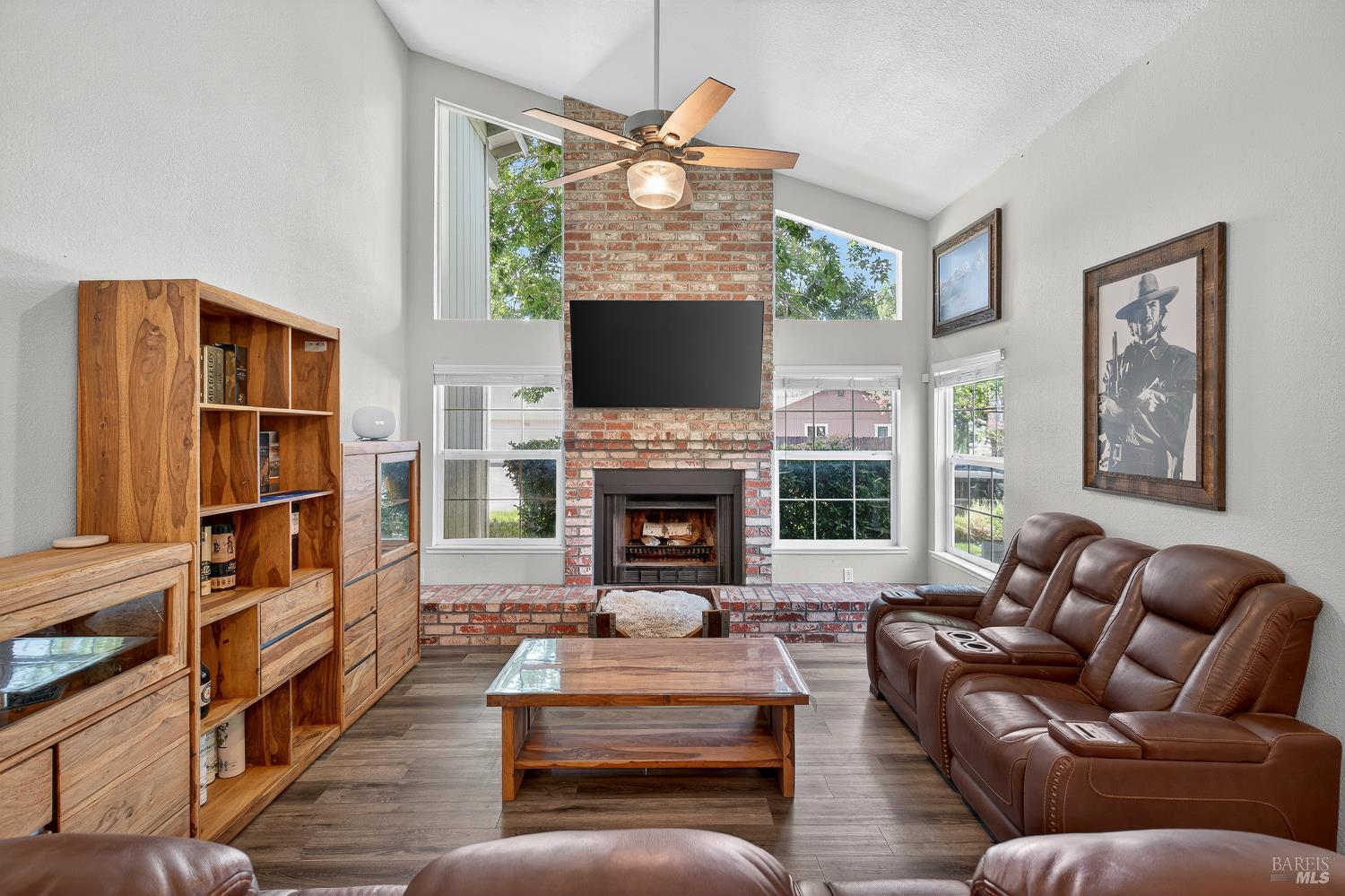 Detail Gallery Image 3 of 58 For 920 N Lincoln St, Dixon,  CA 95620 - 4 Beds | 2 Baths