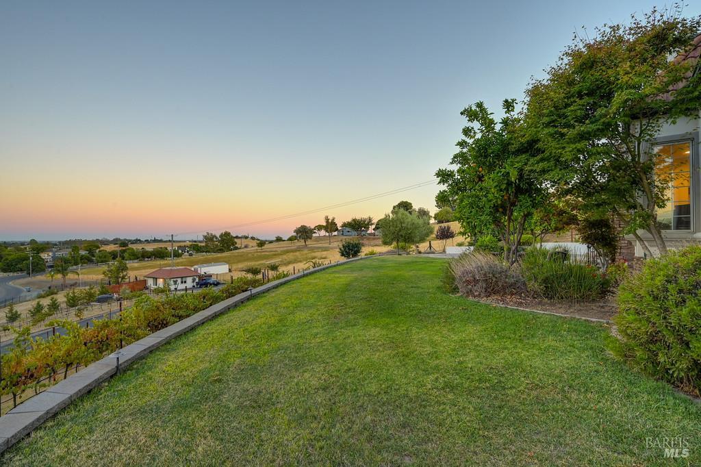 Detail Gallery Image 76 of 99 For 4050 English Oaks Dr, Vacaville,  CA 95688 - 5 Beds | 5 Baths
