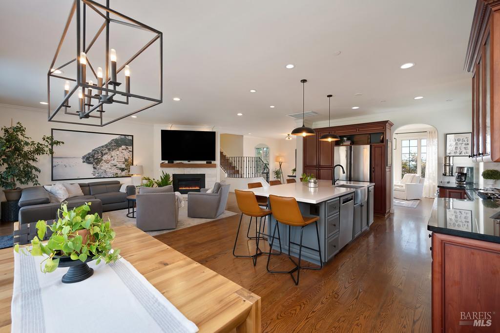 Detail Gallery Image 22 of 99 For 4050 English Oaks Dr, Vacaville,  CA 95688 - 5 Beds | 5 Baths