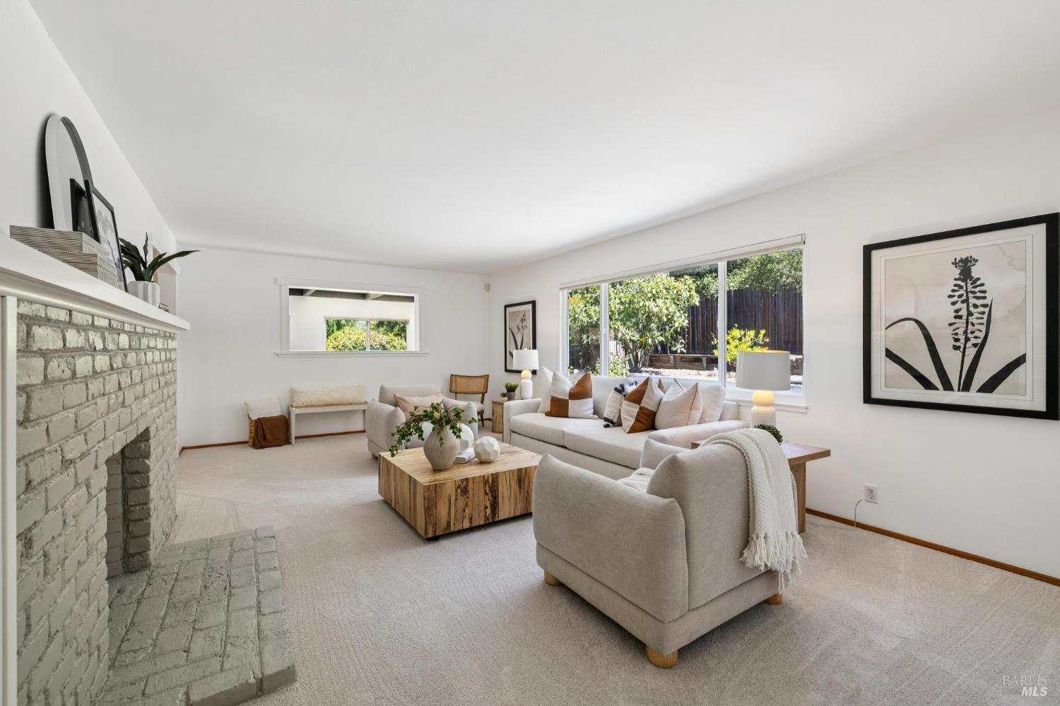Detail Gallery Image 6 of 44 For 340 Alameda De La Loma Unkn, Novato,  CA 94949 - 3 Beds | 2 Baths