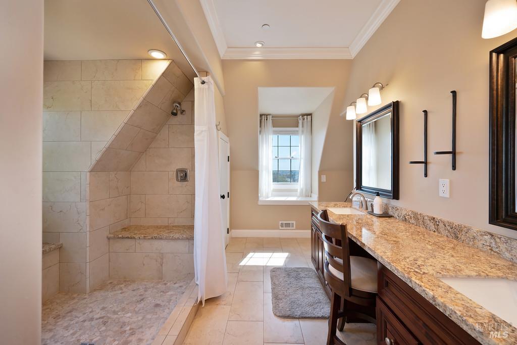 Detail Gallery Image 44 of 99 For 4050 English Oaks Dr, Vacaville,  CA 95688 - 5 Beds | 5 Baths