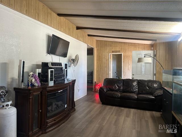 Detail Gallery Image 5 of 24 For 14918 Lakeshore Dr, Clearlake,  CA 95422 - 3 Beds | 2 Baths
