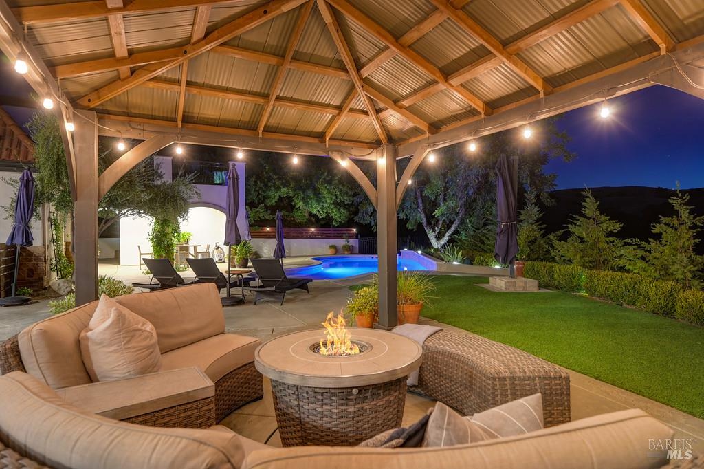 Detail Gallery Image 91 of 99 For 4050 English Oaks Dr, Vacaville,  CA 95688 - 5 Beds | 5 Baths